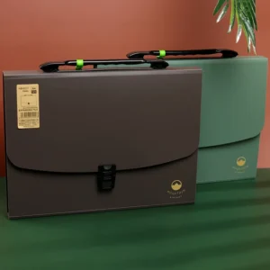 Dossier multicouche de grande capacité pour étudiants