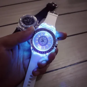 Montre lumineuse personnalité