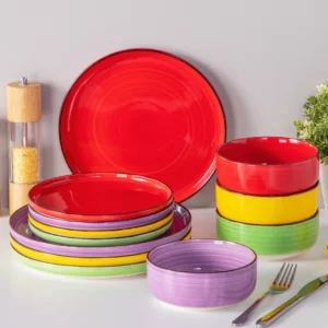 Ensemble d'assiettes en céramique