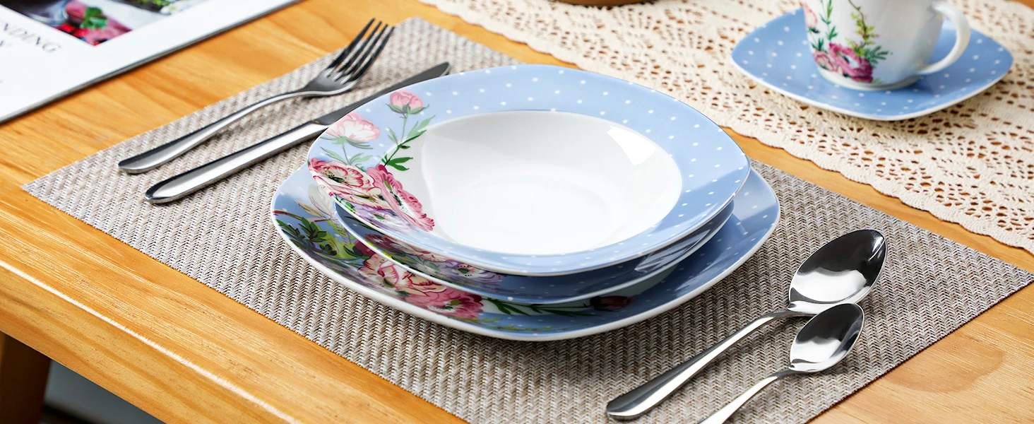 Service de cuisine en porcelaine