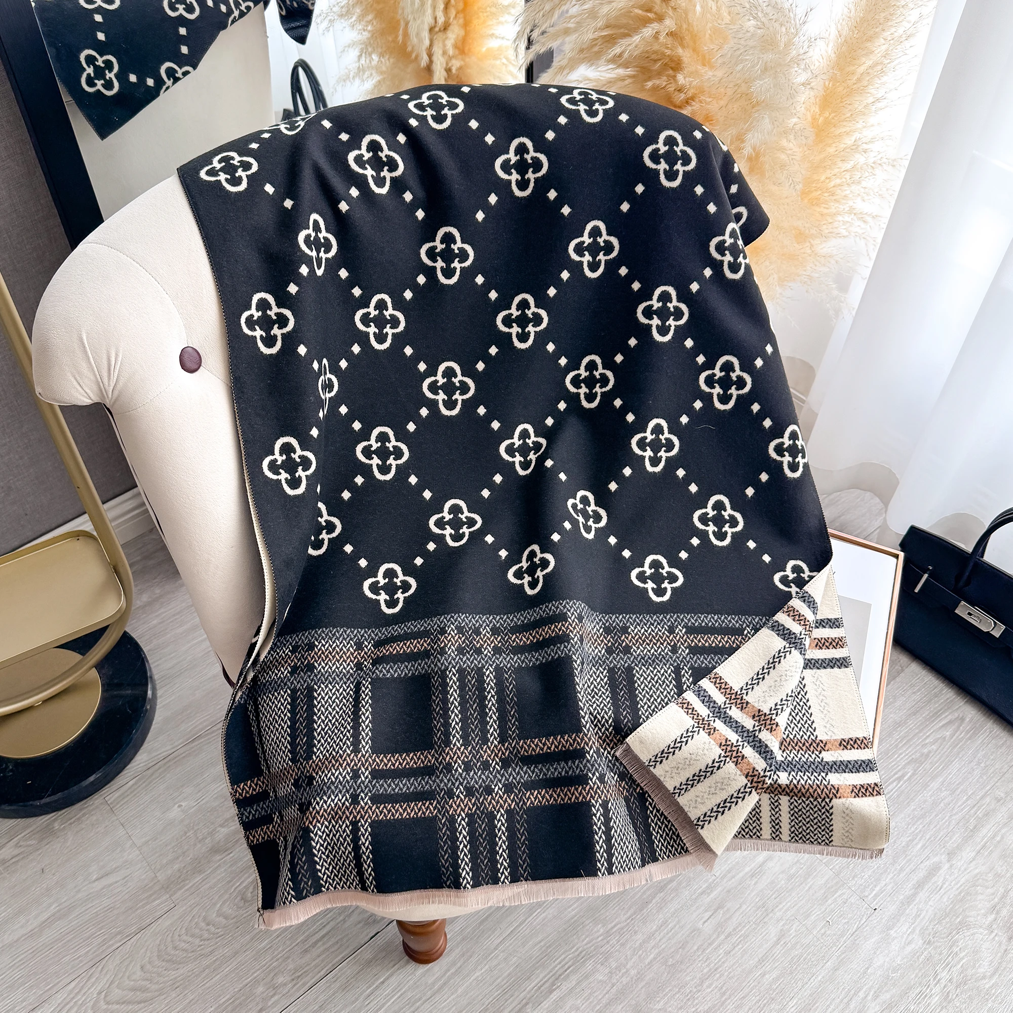 Écharpe à carreaux – Image 3