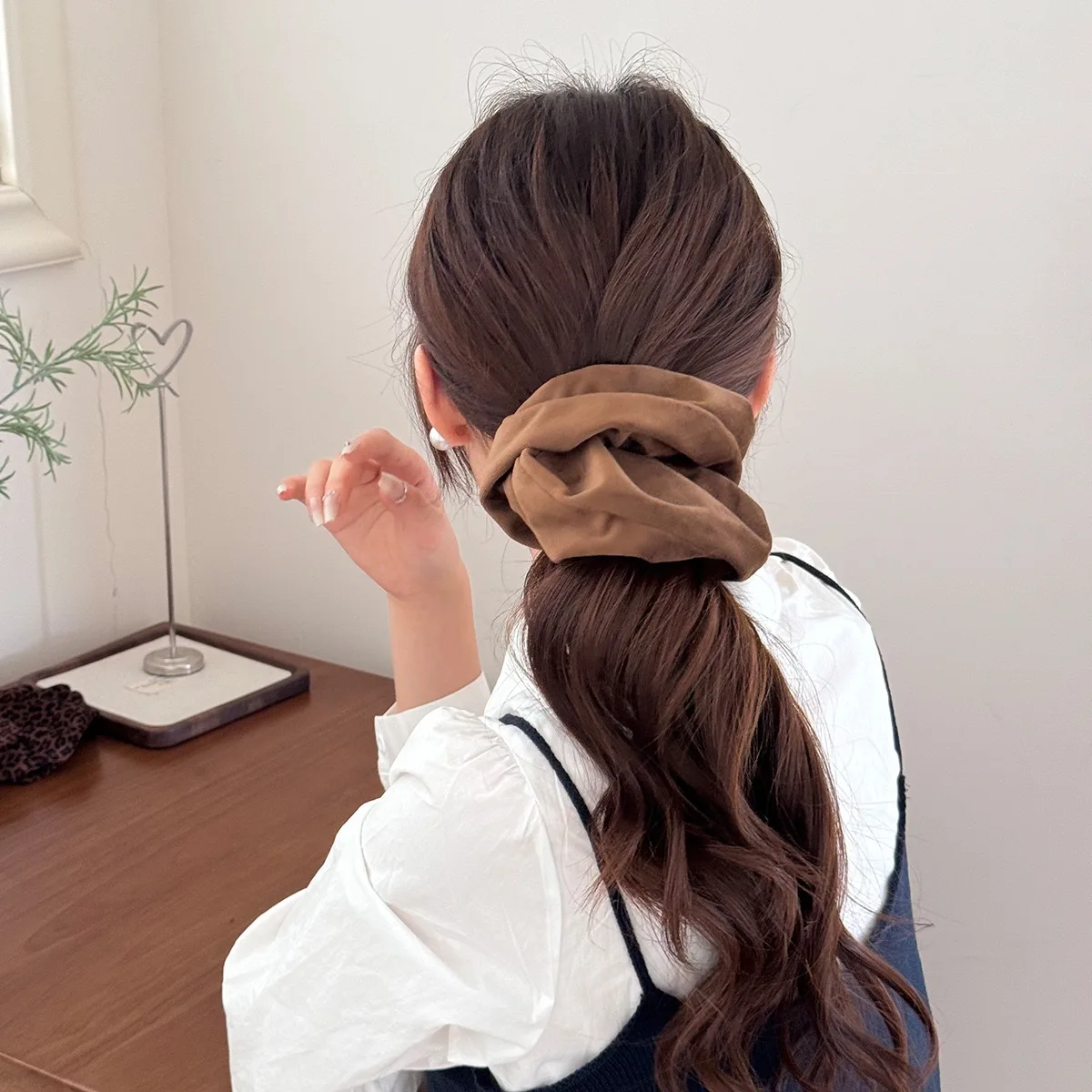 Chouchou en velours – Image 3