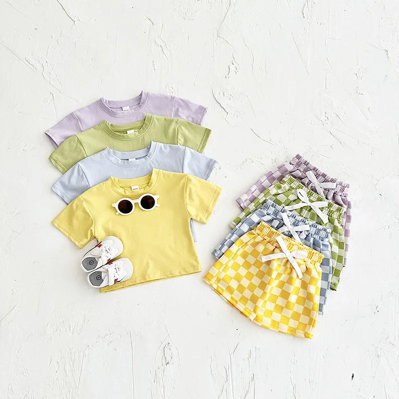 ensemble de vêtements  pour bébé